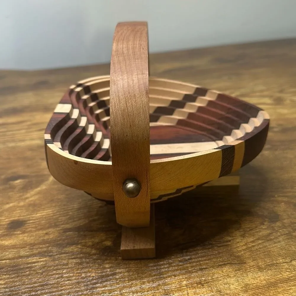 Handcrafted 5” Wooden Collapsible Heart Basket with Handle Trinket Dish‎